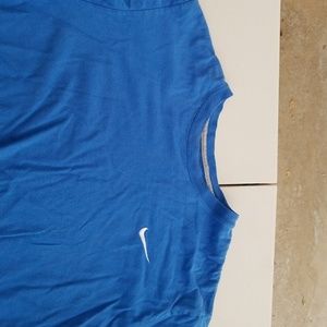 Blue nike tshirt xl